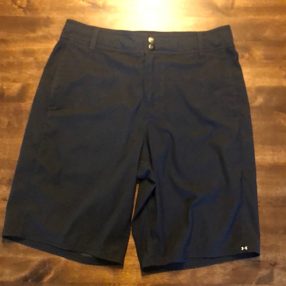 Men’s Under armor athletic shorts